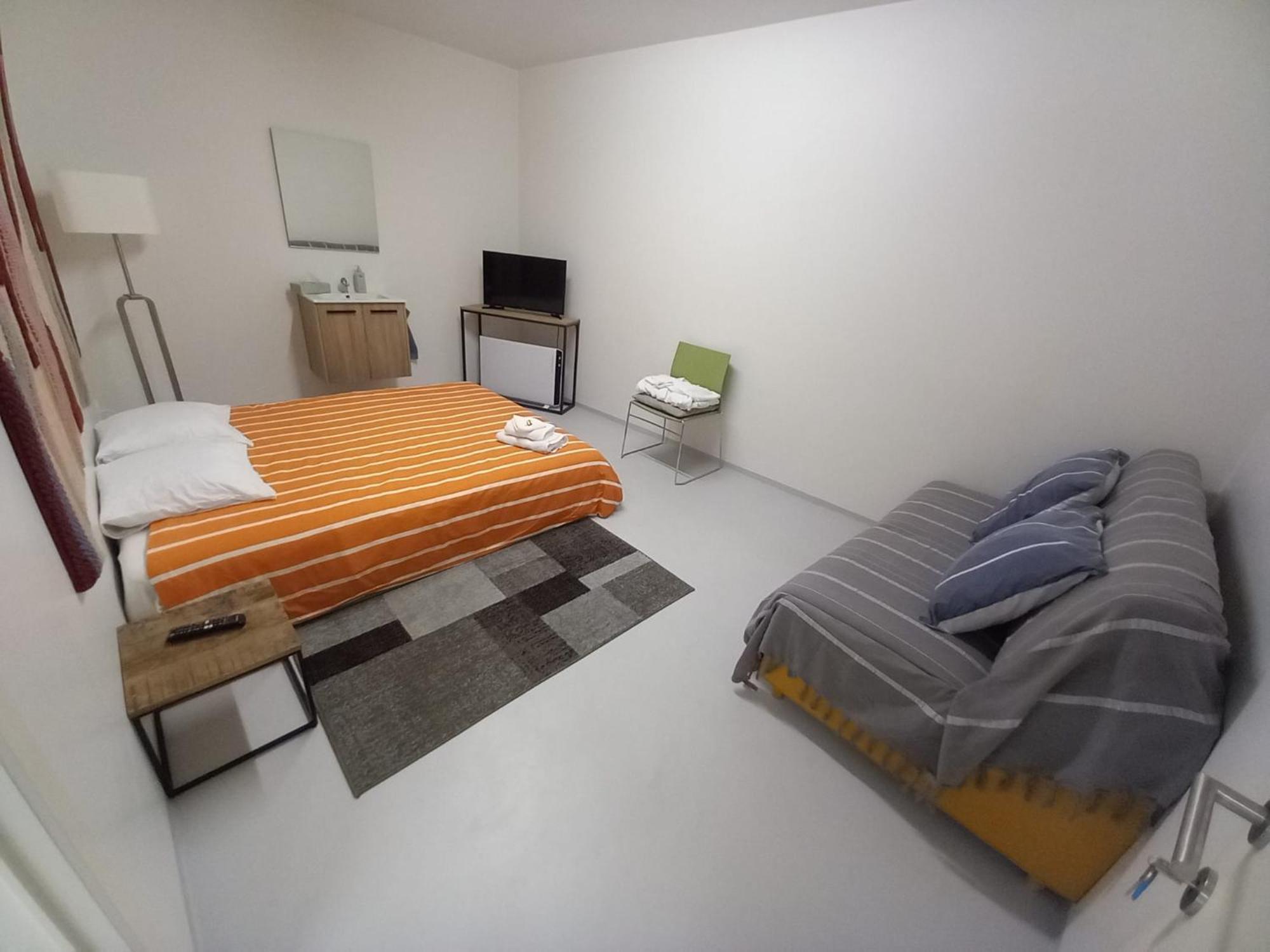 Chez Jean-Claude Chambre 4 Personnes Wavre Bagian luar foto